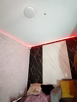 Isis Hot   online show from 02/21/26, 11:23