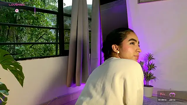 Snapshot of adelineevs chatting on 05/23/26, 10:47 adelineevs online show from 05/23/26, 10:47