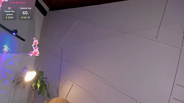 GabiSaenz  online show from 04/17/26, 11:24