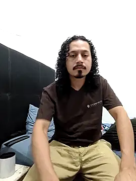 CarlosGM77 online show from 04/30/26, 03:19