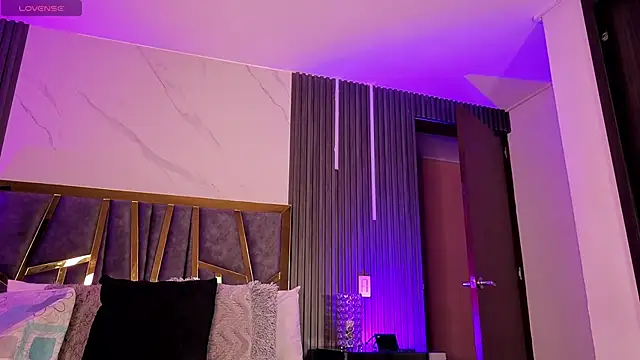 Chloe Connor online show from 04/15/26, 06:19