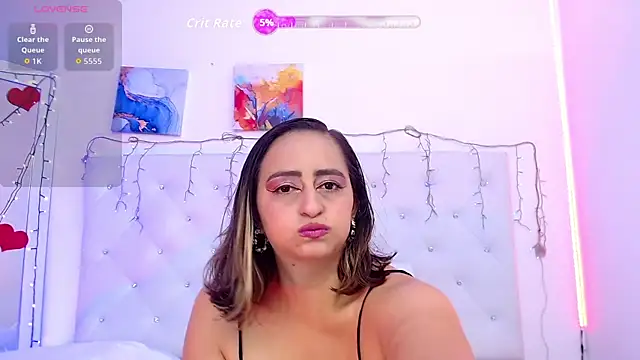 queendesiree  online show from 02/26/26, 08:09