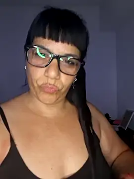 Snapshot of angielove1905 chatting on 01/14/26, 02:37 angielove1905 online show from 01/14/26, 02:37