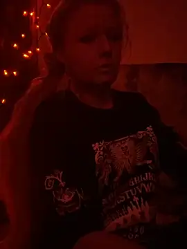 Snapshot of Autumn_paige chatting on 03/01/26, 07:25 Autumn paige online show from 03/01/26, 07:25