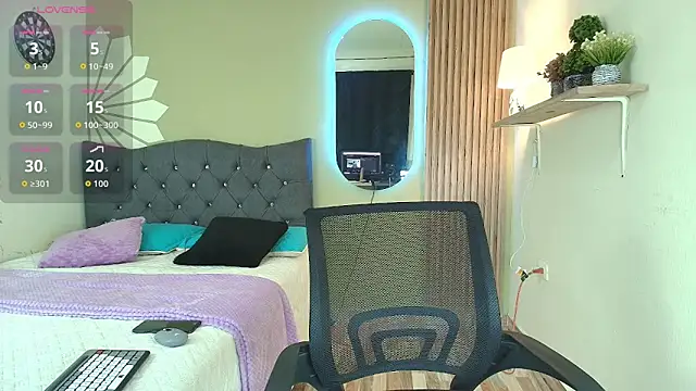 Snapshot of Juliana_sex2 chatting on 02/13/26, 10:21 Juliana sex2 online show from 02/13/26, 10:21