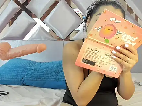 MiaKleinX online show from 03/10/26, 03:32