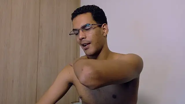 Pikashu7u7 online show from 02/17/26, 03:04