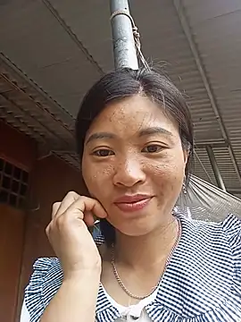 Snapshot of Hiniyk2 chatting on 06/27/26, 03:23 Hiniyk2 online show from 06/27/26, 03:23
