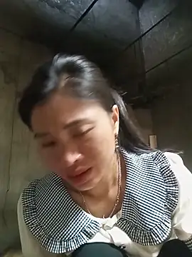 Snapshot of Hiniyk2 chatting on 06/07/26, 01:11 Hiniyk2 online show from 06/07/26, 01:11