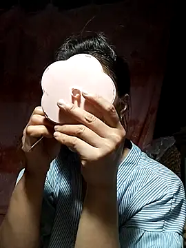 Hiniyk2 online show from 05/11/26, 02:45