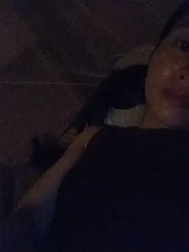 Snapshot of Hiniyk2 chatting on 06/08/26, 03:23 Hiniyk2 online show from 06/08/26, 03:23