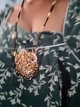 Snapshot of ramya_sri chatting on 02/15/26, 01:39 ramya sri online show from 02/15/26, 01:39