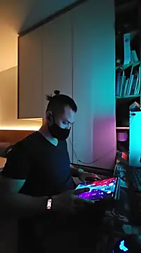 Snapshot of OnlyHand9x chatting on 02/24/26, 07:26 OnlyHand9x online show from 02/24/26, 07:26