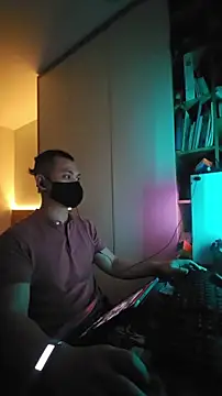 Snapshot of OnlyHand9x chatting on 02/23/26, 05:02 OnlyHand9x online show from 02/23/26, 05:02