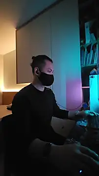 Snapshot of OnlyHand9x chatting on 03/03/26, 05:31 OnlyHand9x online show from 03/03/26, 05:31