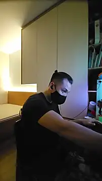 Snapshot of OnlyHand9x chatting on 02/07/26, 05:32 OnlyHand9x online show from 02/07/26, 05:32