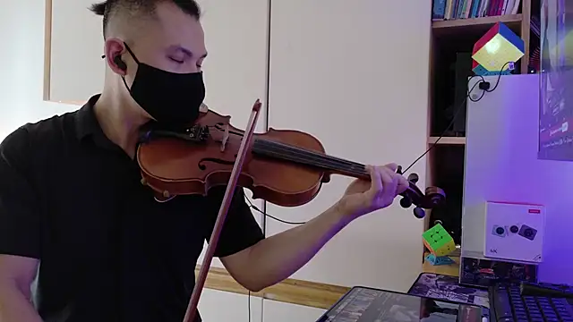 OnlyHand9x online show from 04/17/26, 03:31