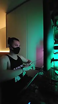 OnlyHand9x online show from 04/09/26, 04:57