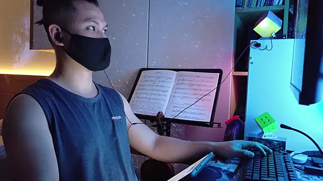 OnlyHand9x online show from 04/23/26, 04:52