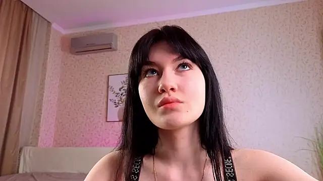 AveloriaLove online show from 02/01/26, 10:24