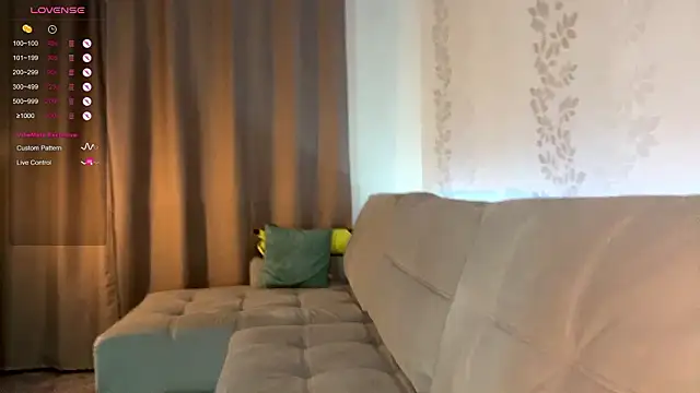 Snapshot of BlondeBun chatting on 01/18/26, 08:12 BlondeBun online show from 01/18/26, 08:12