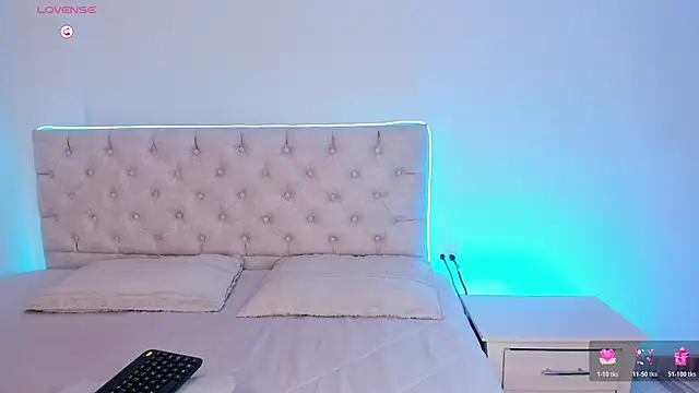 Snapshot of Diamond__cherry69 chatting on 02/20/26, 01:46 Diamond cherry69 online show from 02/20/26, 01:46