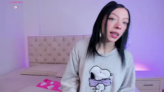 Snapshot of Diamond__cherry69 chatting on 02/19/26, 01:19 Diamond cherry69 online show from 02/19/26, 01:19