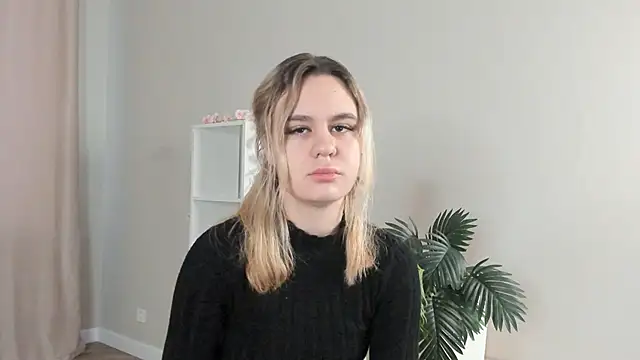 Snapshot of DejaBruhn chatting on 01/10/26, 06:09 DejaBruhn online show from 01/10/26, 06:09