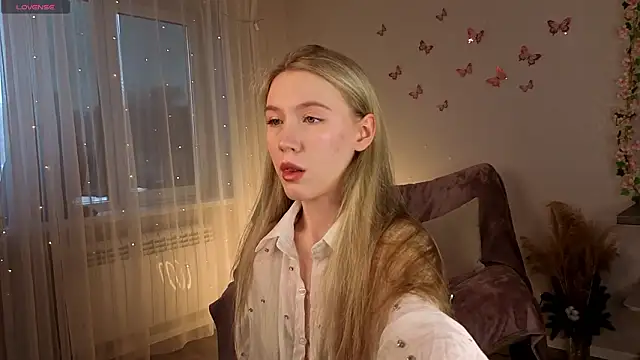 Snapshot of SirenThalassa chatting on 02/13/26, 07:19 SirenThalassa online show from 02/13/26, 07:19