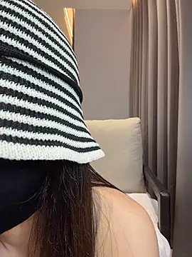 ZJbaby online show from 06/14/26, 02:07