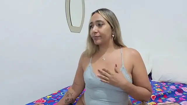 Snapshot of IsabelaAcosta chatting on 06/01/26, 09:25 IsabelaAcosta online show from 06/01/26, 09:25