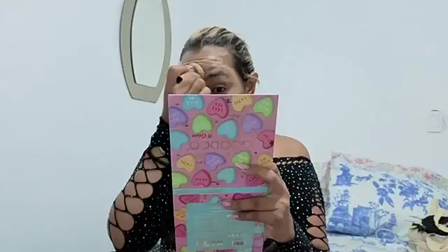 Snapshot of IsabelaAcosta chatting on 05/02/26, 03:50 IsabelaAcosta online show from 05/02/26, 03:50