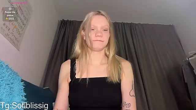 Bl1ssfulSof1 online show from 02/21/26, 06:54