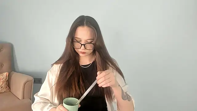 AugustaDakin online show from 01/11/26, 12:23