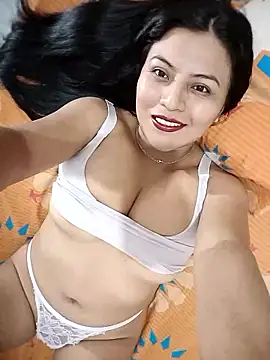 Laura-2026 online show from 01/11/26, 04:19