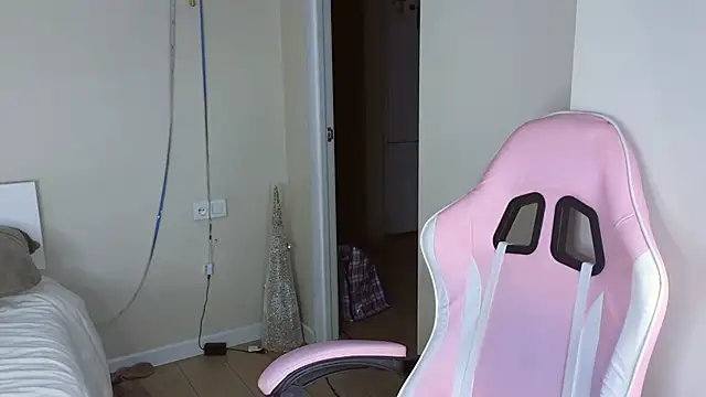 jasmilee online show from 03/09/26, 07:28