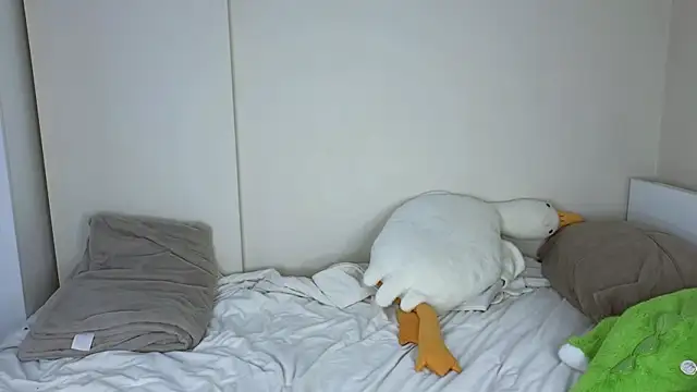 jasmilee online show from 02/12/26, 06:18