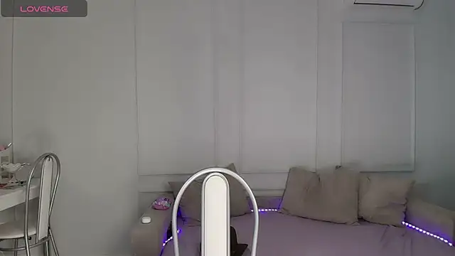 jasmilee online show from 05/20/26, 01:30