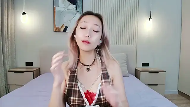 jasmilee online show from 05/01/26, 07:41