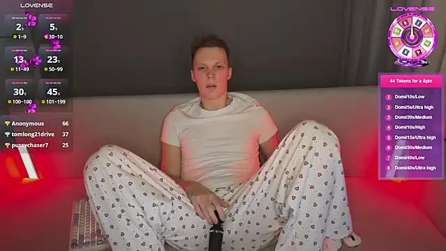 Snapshot of TeddyandMila chatting on 01/14/26, 12:25 TeddyandMila online show from 01/14/26, 12:25