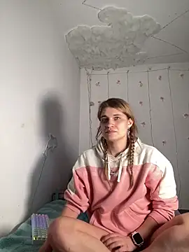 YoungSophie online show from 02/20/26, 12:51