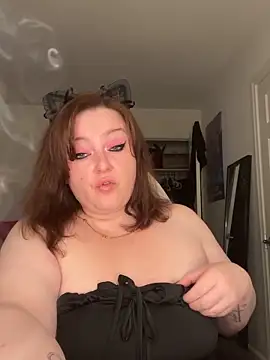 KittyCreamKisses online show from 04/10/26, 05:03