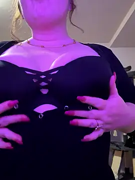 KittyCreamKisses online show from 01/17/26, 10:24