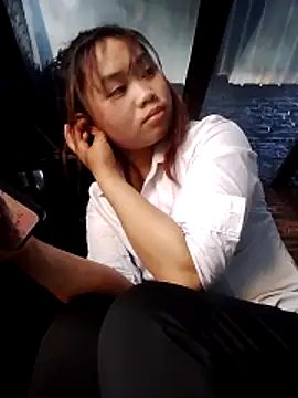 Snapshot of _Bong_02 chatting on 02/05/26, 09:49 Bong 02 online show from 02/05/26, 09:49