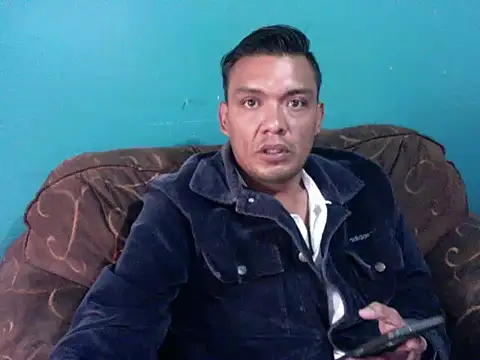 latinomoreno95 online show from 02/02/26, 09:25