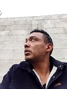 latinomoreno95 online show from 02/03/26, 11:43