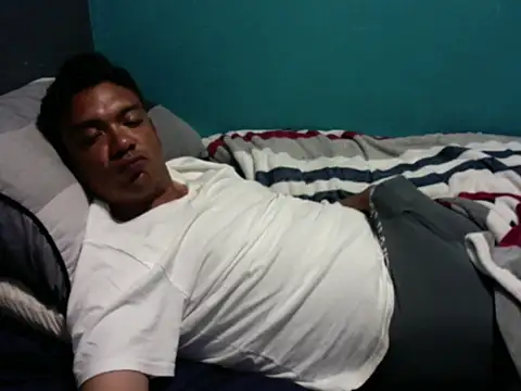 Snapshot of latinomoreno95 chatting on 05/21/26, 08:01 latinomoreno95 online show from 05/21/26, 08:01