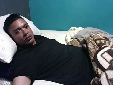 latinomoreno95 online show from 02/14/26, 05:40