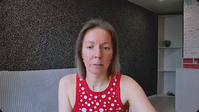 Amanda Luxe online show from 05/08/26, 02:59