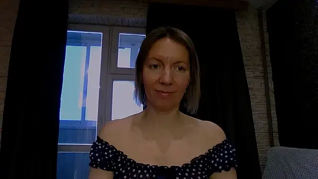 Amanda Luxe online show from 02/11/26, 03:06